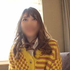 【素人／個撮】22歳ノリが良いギャルインフルエンサーをDMナンパ。美尻ボディをバックからガン突き中出しセックス。 FC2-PPV-4580253