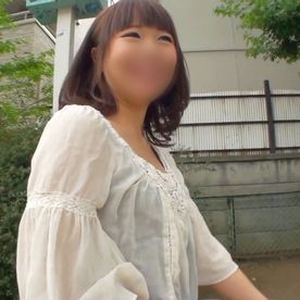 【個撮】清純な程よいムチムチボディ女子ゆかちゃん。 初めての電マで大興奮し、避妊具無しセックスで初中イキ♥ FC2-PPV-4331655