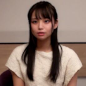 貴重映像。アイドル研究生のため上京してきた兵庫出身の１８歳Cカップ処女。恥ずかしがり屋でも興味だけは人一倍の子でした。 FC2-PPV-4352417