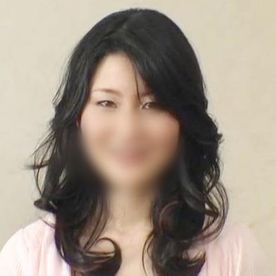 《人妻》巨尻を持つ専業主婦人妻（40）チ○ポ好き人妻がエロいフェラチオでチ○ポ挑発⇒生チ○ポでヨガりイキ！！ FC2-PPV-4335503