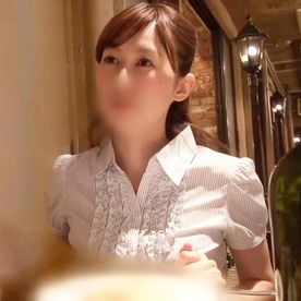 《人妻》出会い系アプリで知り合った35歳・清楚系美人妻OLとゴムなし生SEX！顔面騎乗位で大絶頂⇒生チ○ポでイキ狂い！ FC2-PPV-4341827