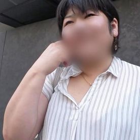 《熟女》53歳の豊満BODY熟女◆エロランジェリー着てハメ撮りプレイ◆くさいチ○ポを咥えさせられ戸惑いながらもジュボジュボご奉仕⇒生チ○ポで巨体揺らしてイキ狂い！ FC2-PPV-4278257