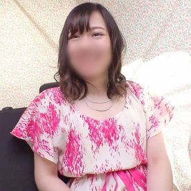 【人妻／熟女】おっとり清楚系の30代セレブ奥さま。ぽてっとしたムチムチBODYを味わい尽くす中出しセックス。 FC2-PPV-4392515