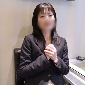 【人妻／熟女】48歳図書館司書のおしとやかな熟女奥さま。美脚震わせて他人棒快感にヨガリ淫れる中出しセックス。 FC2-PPV-4360316