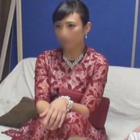 【素人】清楚な巨乳・美尻あやなちゃん(26歳) 感じるほどに超締まるおまんこに連続中出ししました！ FC2-PPV-4414777