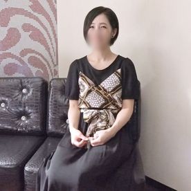 【素人／人妻】42歳黒髪ベリショのヤリマン主婦。美尻スレンダーの身体疼かせイキ淫れる中出しセックス。 FC2-PPV-4381817