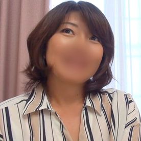 【素人】ぽっちゃり体型のパイパン人妻と不倫SEX。 欲求不満マンコを巨根で突きまくり→子宮口めがけて”中出し” FC2-PPV-4372468