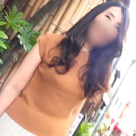 【素人】純白美肌の47歳熟女と不倫セックス。 乳首舐めで濡らし、クンニで絶頂を迎える超敏感な剛毛おまんこ。 FC2-PPV-4465069