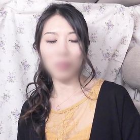 《中出し》カメラにビシャー！大量潮吹きする敏感体質なスレンダー人妻（40）◆イクイク絶叫脳イキSEX！イキ潮連発で絶頂しまくり！巨乳揺らしてイキまくり！膣内射精！ FC2-PPV-4466249