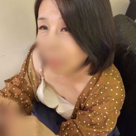 【人妻／熟女】50歳黒髪ショートヘアの平凡奥さま。むちむち贅肉の熟女ボディをガン突きハメ撮りセックス。 FC2-PPV-4601626