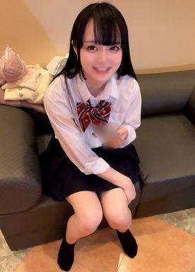 【足コキ】元地下アイドル超美女　冷たい視線で黒ソックスを履いた足で、チンポをゴリゴリいじめられ怒り足コキ FC2-PPV-4470107