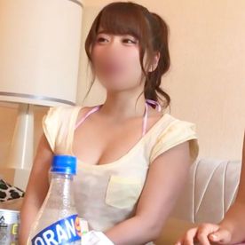 【個撮】低身長×巨乳のめいちゃん(21歳) 巨根に照れながらフェラ・パイズリでご奉仕してくれて萌え勃起！ FC2-PPV-4494717