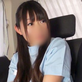 【不倫】清楚系ナースと昼休みにカーセックス♥ 仕事の合間で蒸れた剛毛おまんこを巨根で中イキさせました！ FC2-PPV-4439287