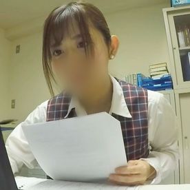 【素人】残業中の同僚OLがオナニーしていた奇跡の鳥です。 誰もいないのを良いことに大開脚しながらおまんこ丸出し絶頂！ FC2-PPV-4479015