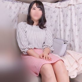 【素人／人妻】33歳黒髪ミディアムヘアのセレブ奥さま。むっちり巨乳のエロボディを激ピス中出しセックス。 FC2-PPV-4575827