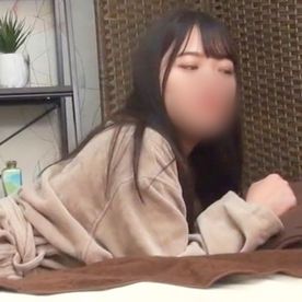 【個人撮影】清楚でおとなしい女の子がマッサージで発情♥ 避妊具無しセックスで子宮口を突き、中イキと同時に中出し。 FC2-PPV-4473636