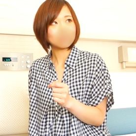 【素人】クールビューティーなスレンダー人妻さん。 デカチンで性欲むき出しになってしまい、イラマで興奮するマゾ化！？ FC2-PPV-4482898