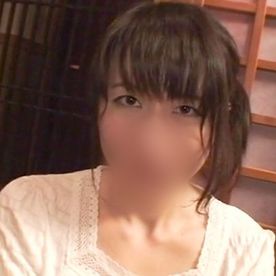 【素人】清楚系人妻とデートで食事処へ。 人が全然いなかったのでスリルを味わいながら中出し不倫セックス。 FC2-PPV-4493131