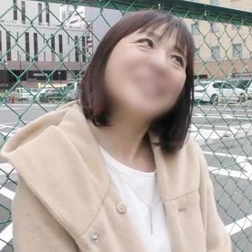 《中出し》5年セックスレス・57歳・清楚熟女◆激しく突かれる度に歓喜の声を上げながらカラダを捩らせ快感を全身で味わうハメ撮りSEX！熟したおま○こにどっぷり中出し！ FC2-PPV-4452201