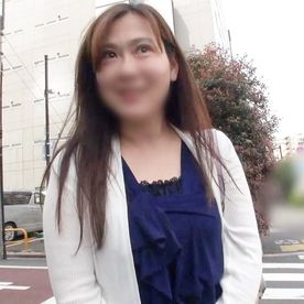 【熟女】46歳・専業主婦熟女◆カメラの前でローターオナニー披露⇒生チ○ポで快楽を味わう！日頃の鬱憤を晴らすべくカメラの前で痙攣イキ連発！ FC2-PPV-4629308