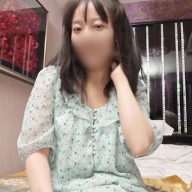 【素人】20歳真面目そうな腐女子ルックスの保育士さん。むちむち美乳のデカ尻ボディをバックからガン突きハメ撮りセックス。 FC2-PPV-4464368