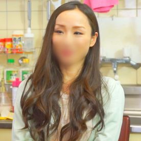 【痴女】近所の綺麗系アラフォーがいきなりフェラチオ。 クンニや生ハメ懇願までしてきて、大人の女性の計り知れぬ性欲を目の当たりにすることに・・・。 FC2-PPV-4545359