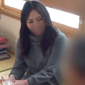 【素人】一般人専業主婦が町内会長と不倫SEX。 生ハメで快楽の沼にハマり、他人ザーメンを求めるかのようにずっと受け身。 FC2-PPV-4459932