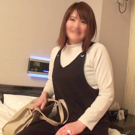 【個撮】絶妙にムチムチ感がある四十路のおばさんをハメ撮り。 既婚者というのに旦那の事を忘れ、無避妊セックスで膣イキが止まらない。 FC2-PPV-4635730