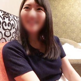 【素人】清楚。パイパン。実はドスケベ。まゆうちゃん。アロマオイルマッサージ⇒ハメ撮りプレイ。清楚な黒髪美◯女がカメラ目線でアへ顔晒す。 FC2-PPV-4528539