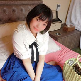 【無修正】「あ゛ぁ...出ちゃうぅ♡」人気洋食屋さんのアルバイトが涙の初潮吹き！エッチの経験が少ないウブなアソコから溢れる愛液。チンポを咥えてしょう.女は大人へと成長していく.