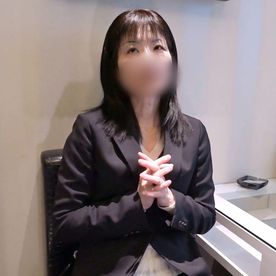 【人妻／熟女】48歳落ち着いた雰囲気の事務員OL奥さん。羞恥お散歩プレイに大興奮のグチョ濡れドMマ●コを激ピスハメ撮りセックス。 FC2-PPV-4502134