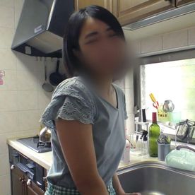 【個撮】スレンダーボディの清楚系美人お姉さん。オチンポにニヤニヤして濃厚フェラチオでご奉仕してくれました。 FC2-PPV-4502352