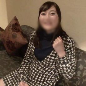 【中出し】パイパンからけが生え始めているっていうエロさ！上品な45歳熟女がジュボジュボいやらしいフェラ！他人棒で大絶頂イキ！膣内射精！ FC2-PPV-4626556