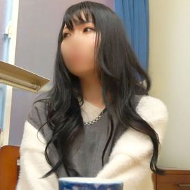 【個人撮影】黒髪ロングの可愛いたまみちゃんをハメ撮り。 日頃は口数が少ないのに、デカチンでの激しい突きでメsuイキ。 FC2-PPV-4502106