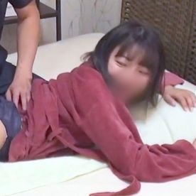 【個撮】色白で可愛い女の子がオイルマッサージで発情→避妊具無しセックスでイキ狂う姿を鳥。 FC2-PPV-4515668