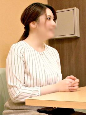 【巨乳妻****④】推定Jカップ爆乳のむっちりエロボディ主婦を性感オイル施術…甘い声で身体を仰け反らし絶頂・逆イラマ・がっつきフェラ＆パイズリ・強引挿入でアヘりまくり中出し【個撮】 FC2-PPV-4523514