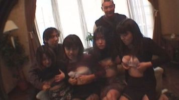 FC2 PPV 298088 女子大生ヤリコンパーティーに参加してみた♪勉強しないでＳＥＸばっかやってる巨乳エロ嬢達の痴態その①