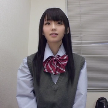 FC2 PPV 4691015 可愛さアイドル級の天然スレンダー美女　ダメ元で交渉してみたら最後まで撮影できた奇跡の完全素人１８歳