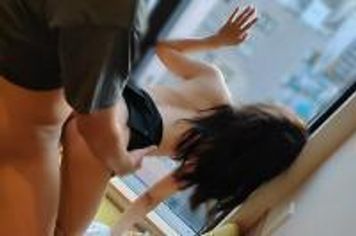 FC2 PPV 1616555 【個人】オフィスの目の前でガラス越しに他人棒で犯され興奮しながらも無許可で中出しされる美人妻。