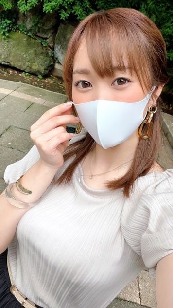 FC2 PPV 2147849 【ツイ〇ャス配信女子大生】癒しの天使(21歳)サポーター2万人級！巨乳ライバー　撮影マネと配信後のホテルでハメ撮り中出し　個人撮影【身バレ厳禁取り扱い注意】