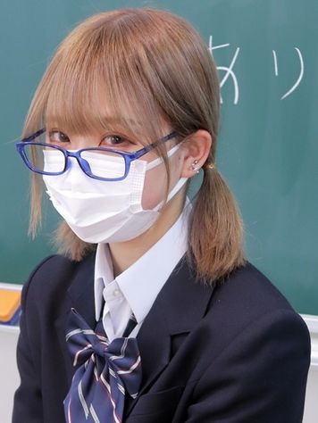 FC2 PPV 1863506 2年A組ありすちゃん！超ウブなほぼ処女なので泣き出してしまったほぼ全てが初めてのハメ撮り！