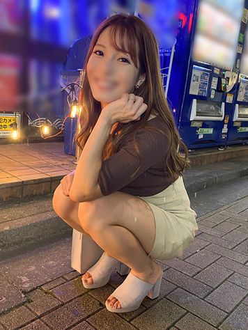 FC2 PPV 2604839 独占販売※期間限定価格※1/25まで【2480⇒1980PT】※【訳アリ投稿】美人すぎる人妻30歳と会社帰りに渋谷のラブホでガチ交尾☆中出し＆お掃除フェラ