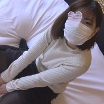 FC2 PPV 1387169 【個人撮影】りんか24歳　真面目で素朴なカフェ店員のムチムチお姉さんに大量中出し