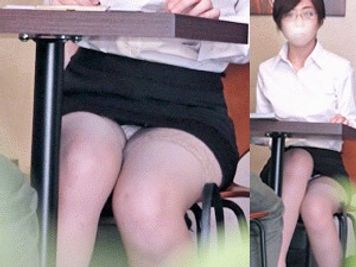 FC2 PPV 1775989 ミニスカ営業さん開脚する　「あの・・・パンティちゃんと見えてます？」