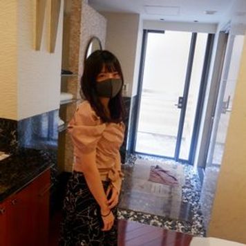FC2 PPV 1820458 ①えりかちゃん１８歳デビュー！！乃木◯４６西野七◯似の美少女！衝撃の中出しエッチ！！