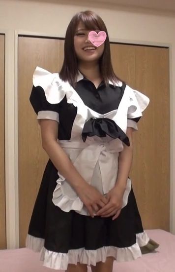 FC2 PPV 1548794 ☆蔵出しシリーズ☆完全顔出し☆幻の19歳と可愛いメイドコスプレでご奉仕(？)中出しSEX♥【特典付】