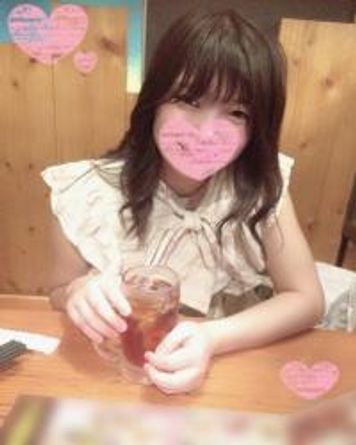 FC2 PPV 1508818 18歳の黒髪美少女ふみちゃんに、人生初体験のおもちゃで大人の階段のぼってもらいました♥♥