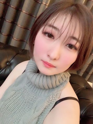FC2 PPV 1303711 【ルックス神】激かわ１８才美**にたっぷり中出し