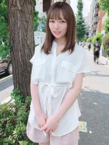 FC2 PPV 1552361 初撮り♥美脚美乳のカワイコちゃん。笑った時にちらっと見える八重歯がキュート☆パイパン激突き【個人撮影】【お礼特典あり】☆割引中