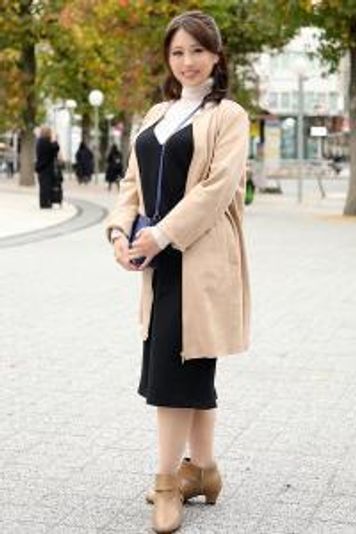 FC2 PPV 1696973 【個人】清楚系ドＭ美人妻４３歳の裏の顔流出。証券マンの旦那を裏切りホストに貢ぎまくり生ハメ鬼ピストンでマンコ崩壊するハメ撮り個人撮影【初回特別価格】